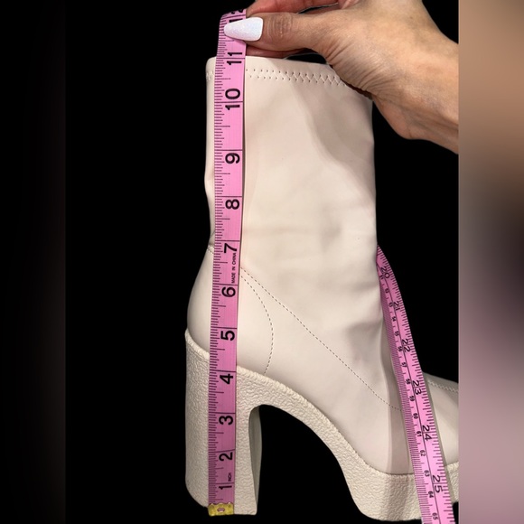 💙❤️ Gianni bini Dayore off white boots. - Picture 9 of 9